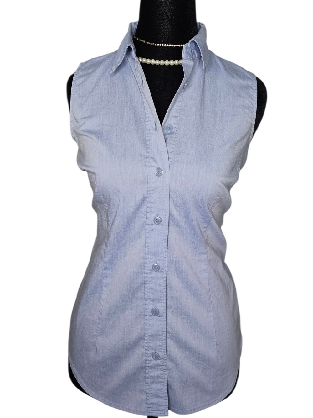 New York & Company Light Blue Sleeveless Stretch Button Down Shirt